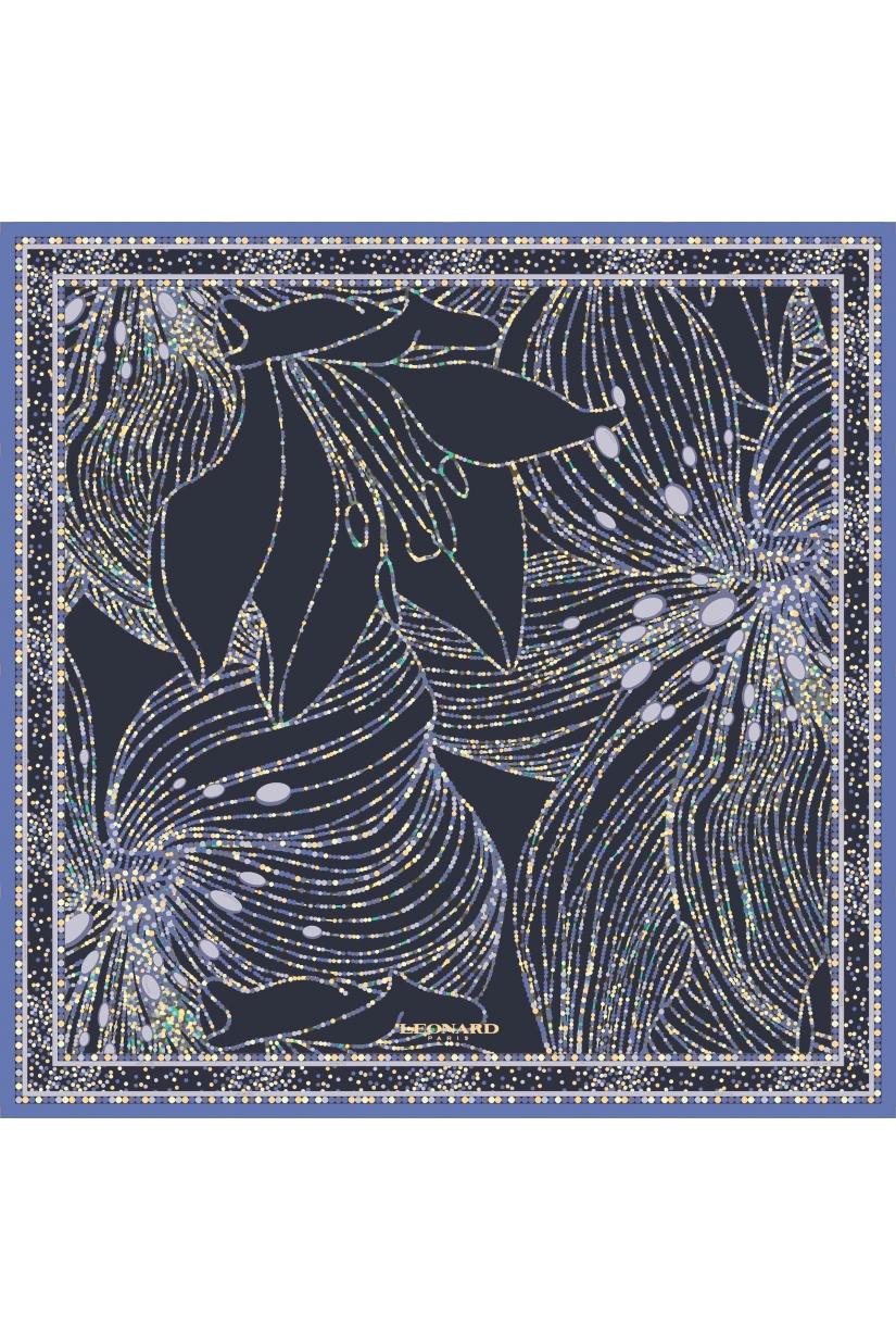 SQUARE 70x70 IN SILK