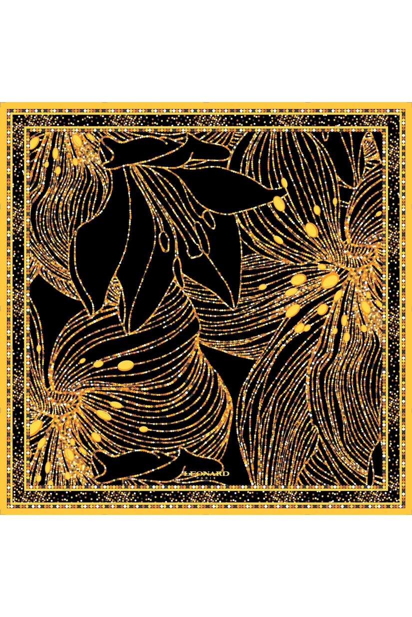 SQUARE 70x70 IN SILK