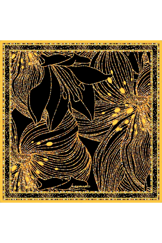 SQUARE 70x70 IN SILK